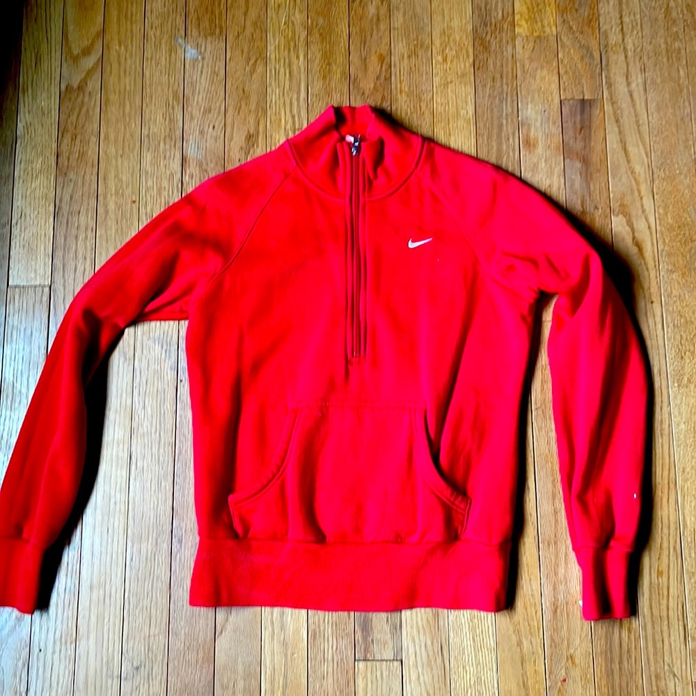 Womens Nike quarter zip sweatshirt in medium